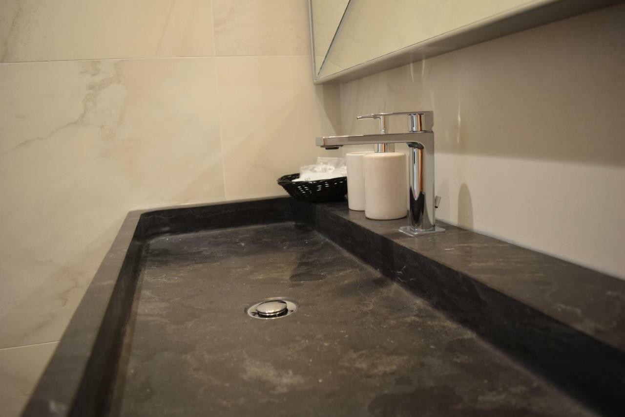 La Finestra Sul Canale Bed and breakfast 3*
